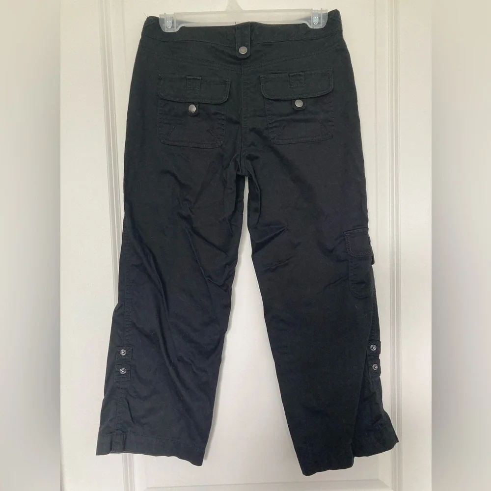 White House Black Market Black Cargo Style Pants Women’s size 00